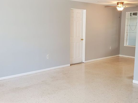 5th image of 4626 Hunter Ridge Dr