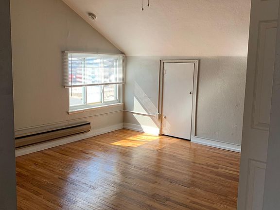 4th image of 1400 S Clermont St #5