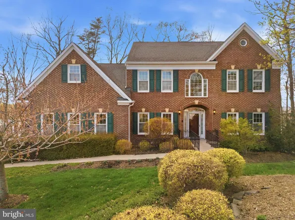 17988 Swans Creek Ln, Dumfries, VA 22026