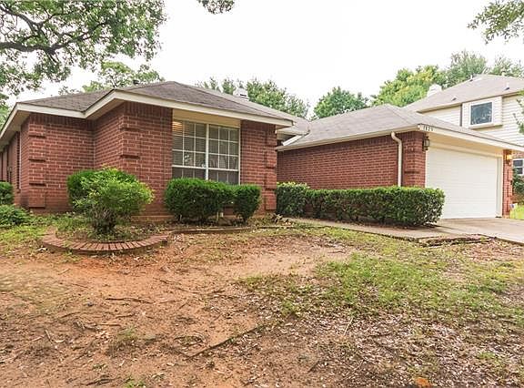 3rd image of 7825 Clover Leaf Dr