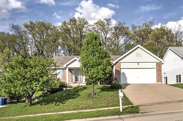 1st image of 11218 Lakewood Crossing Dr