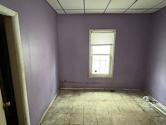4th image of 4514 Charles St