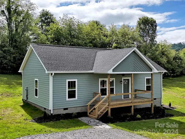 154 Ridge View Dr #22, Clyde, NC 28721