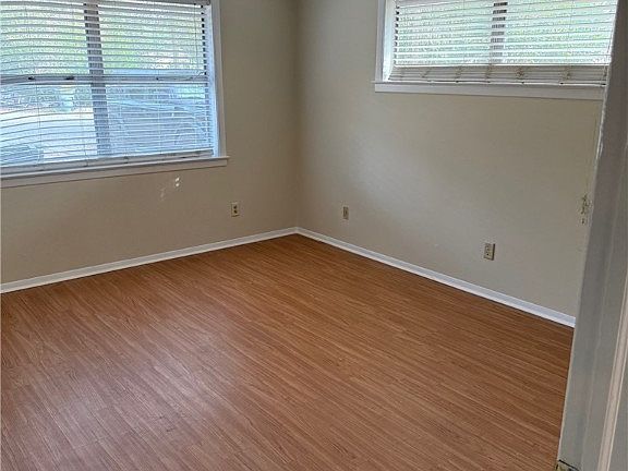 5th image of 2101 Oakland Court #A & B