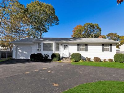 43 Schenk Dr, Shirley, NY, 11967