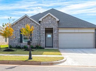 2932 Firefly Dr, Yukon, OK 73099