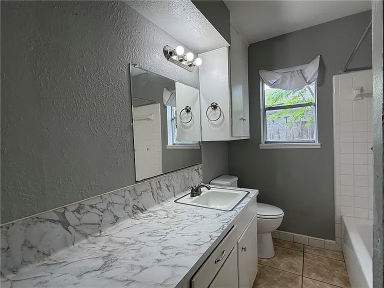 4406 Donegal Dr — Photo 16
