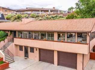 4004 Skyline Dr, Farmington, NM 87401