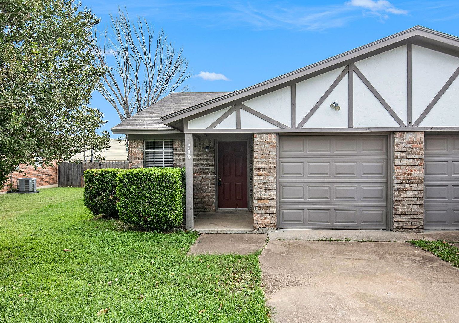 709 Mount Pleasant Manor Ave, Burleson, TX 76028 Zillow