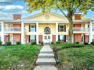 1521 Hedgeford Dr APT 9, Chesterfield, MO 63017