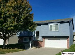 18104 Edna St, Omaha, NE 68136