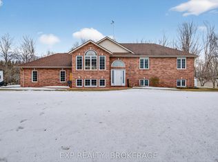 3079 Washburn Rd, South Frontenac, ON K0H 1X0