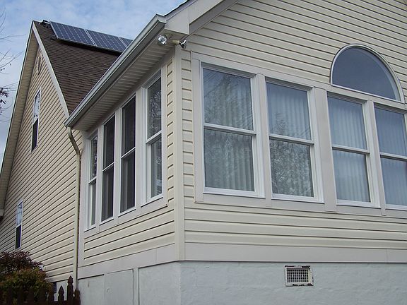 3rd image of 1213 College Heights Dr