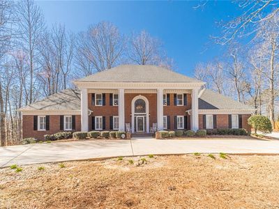 1525 Runnymede Ct SW, Lilburn, GA, 30047
