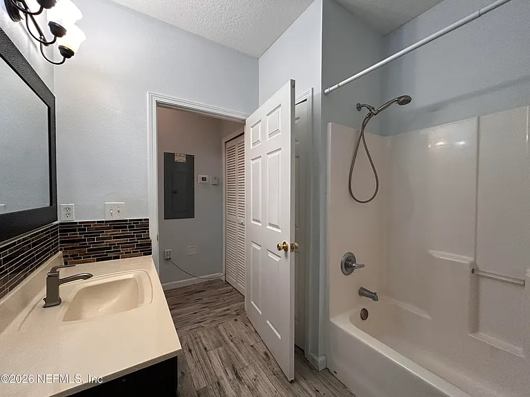 8215 Green Parrot Rd #103 — Photo 21