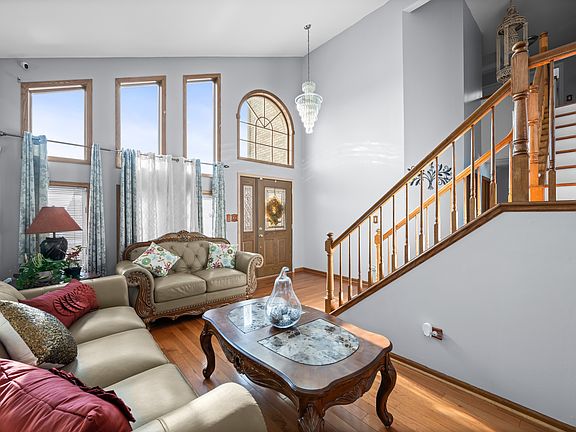 5th image of 4862 Bay View Dr