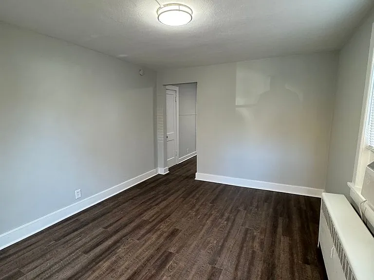 542 Fatherland Street — Photo 14