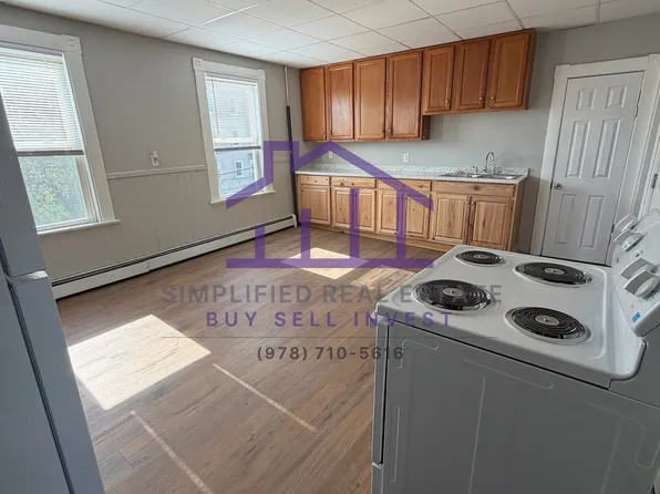 71 Broad St #12, Auburn, ME 04210