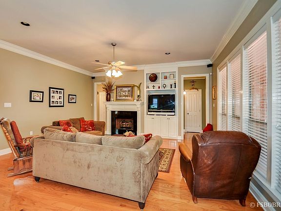 5th image of 13251 Oak Knoll Dr