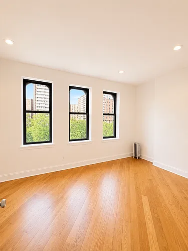 524 W 123rd St #5E Photo 1 524 W 123rd St #5E Photo 1