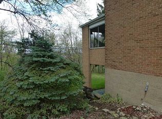 170 Longvue Dr, West Mifflin, PA 15122