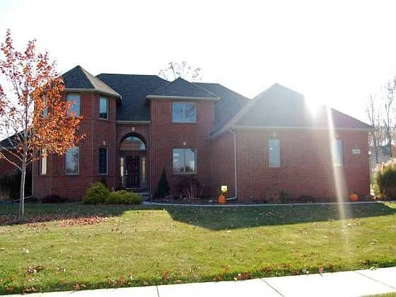 4011 Azalea Cir photo 1
