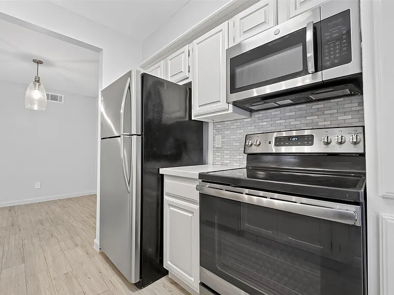 1311 Antoine Dr #195 — Photo 13