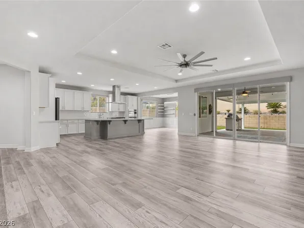 5927 Villa Loma St, Las Vegas, NV 89148