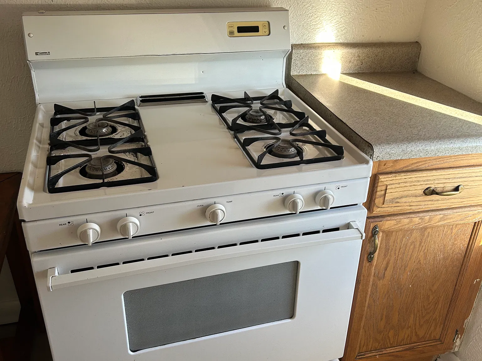 2 bed, 1.5 bath, 1000 sqft, $1,850 — Photo 3