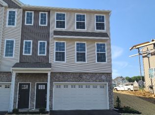 567 Brook Shire Ct, Mechanicsburg, PA 17055