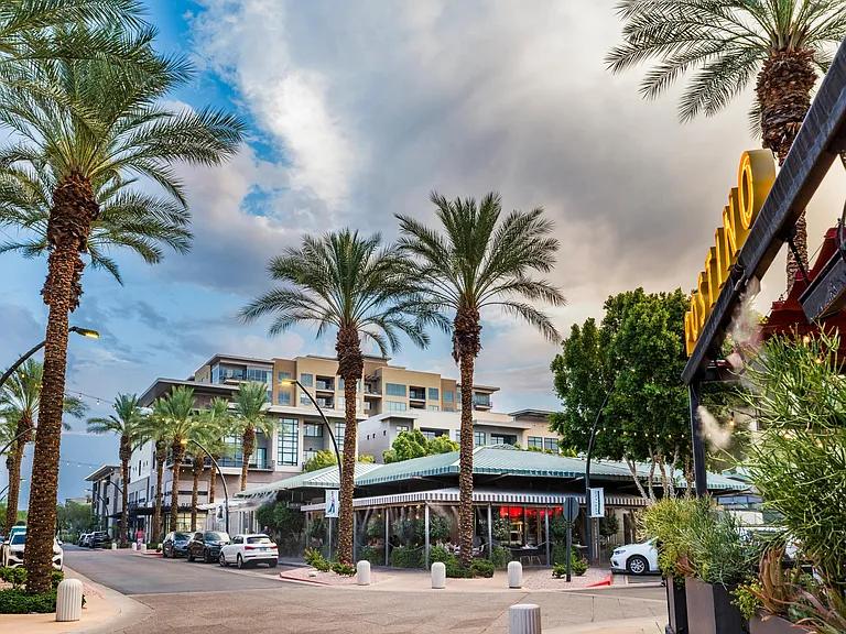 Discover chic boutiques and designer finds at Kierland Commons Shopping.