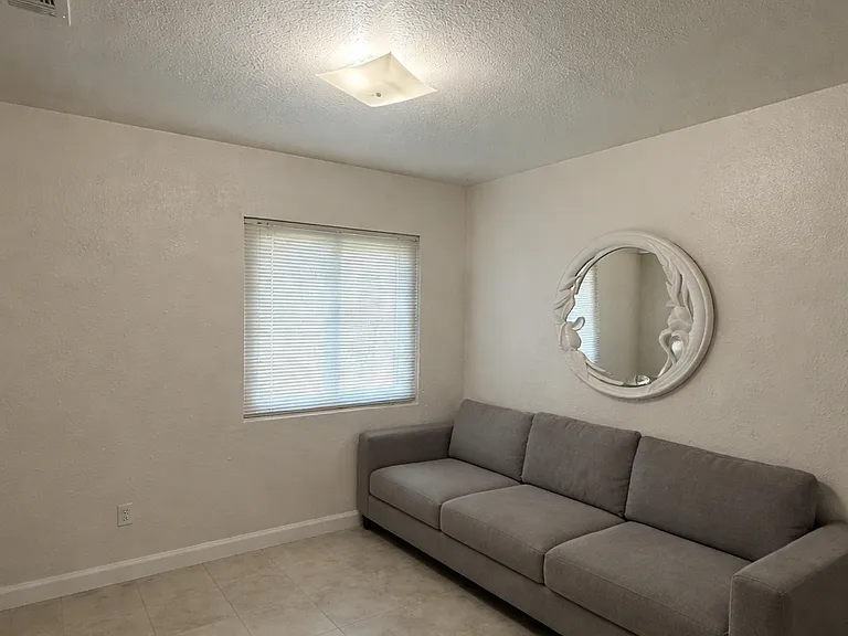 232 E Phillips St #3 — Photo 1