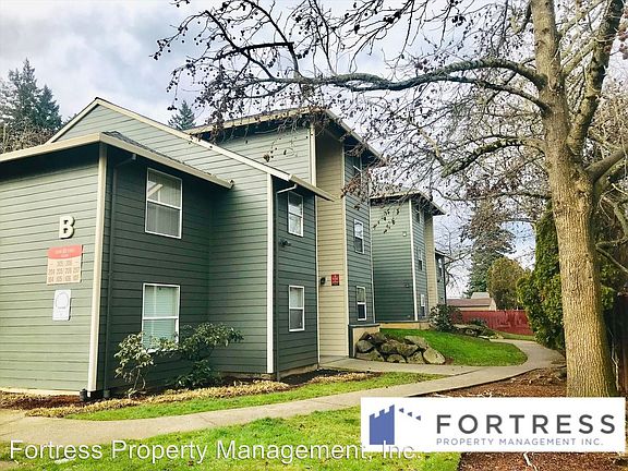 4th image of 611 SE 190th Ave APT 207