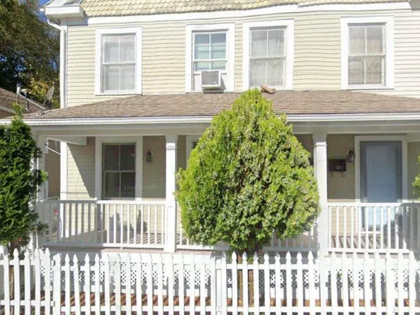 17 Belden St #2, New London, CT 06320