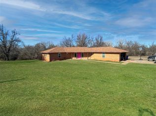 121 Oakwood Dr, Tuttle, OK 73089