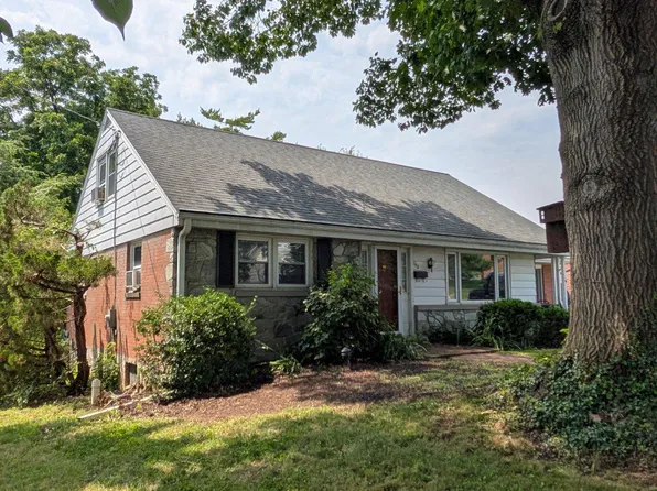 140 Martin Ave, Ephrata, PA 17522