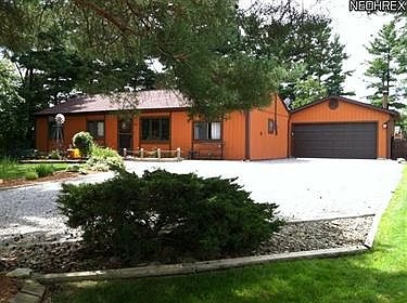 2nd image of 1960 Essex Dr