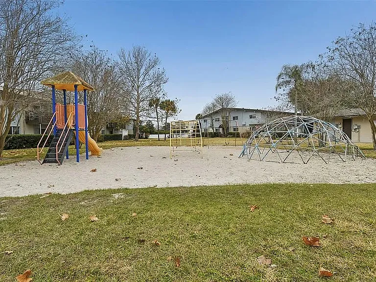 1695 Lee Road E215 — Photo 31