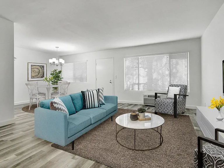 Bentley Avenue Apartments — Photo 19