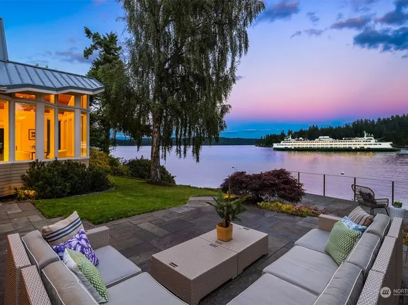 3230 Point White Drive NE, Bainbridge Island, WA 98110