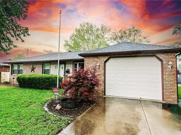 1507 Rudy Ave, Mattoon, IL 61938