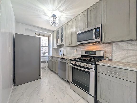 5th image of 225 Saint Pauls Ave APT 2K