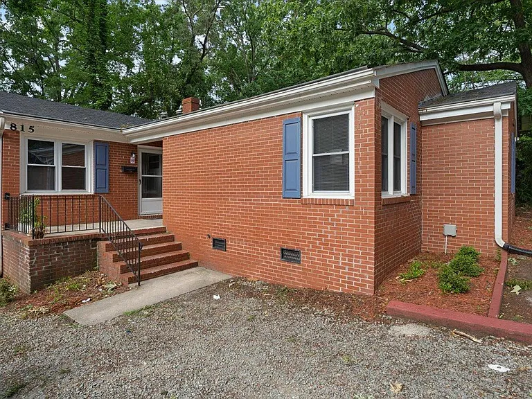 815 W Markham Ave #A — Photo 29