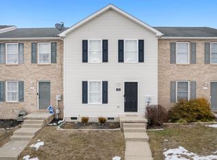 16 Chalk Ln, Inwood, WV 25428