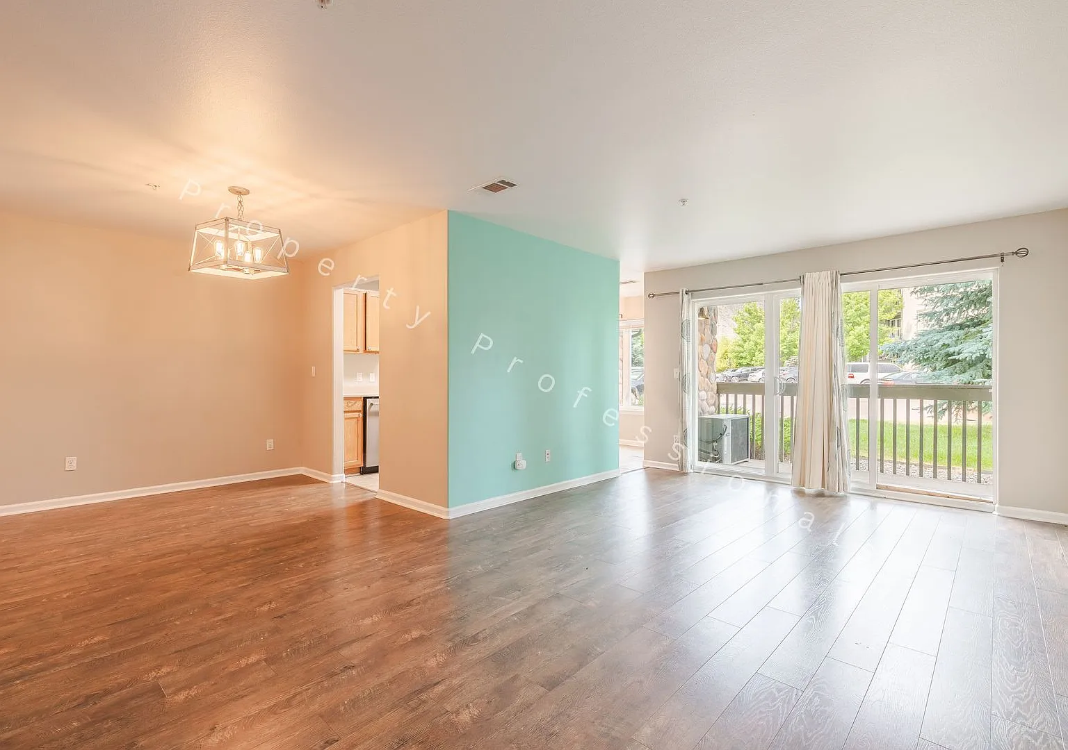 Condo for Rent in New Castle — Photo 1