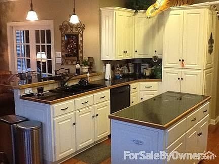 3rd image of 1812 Wellington Woods Dr