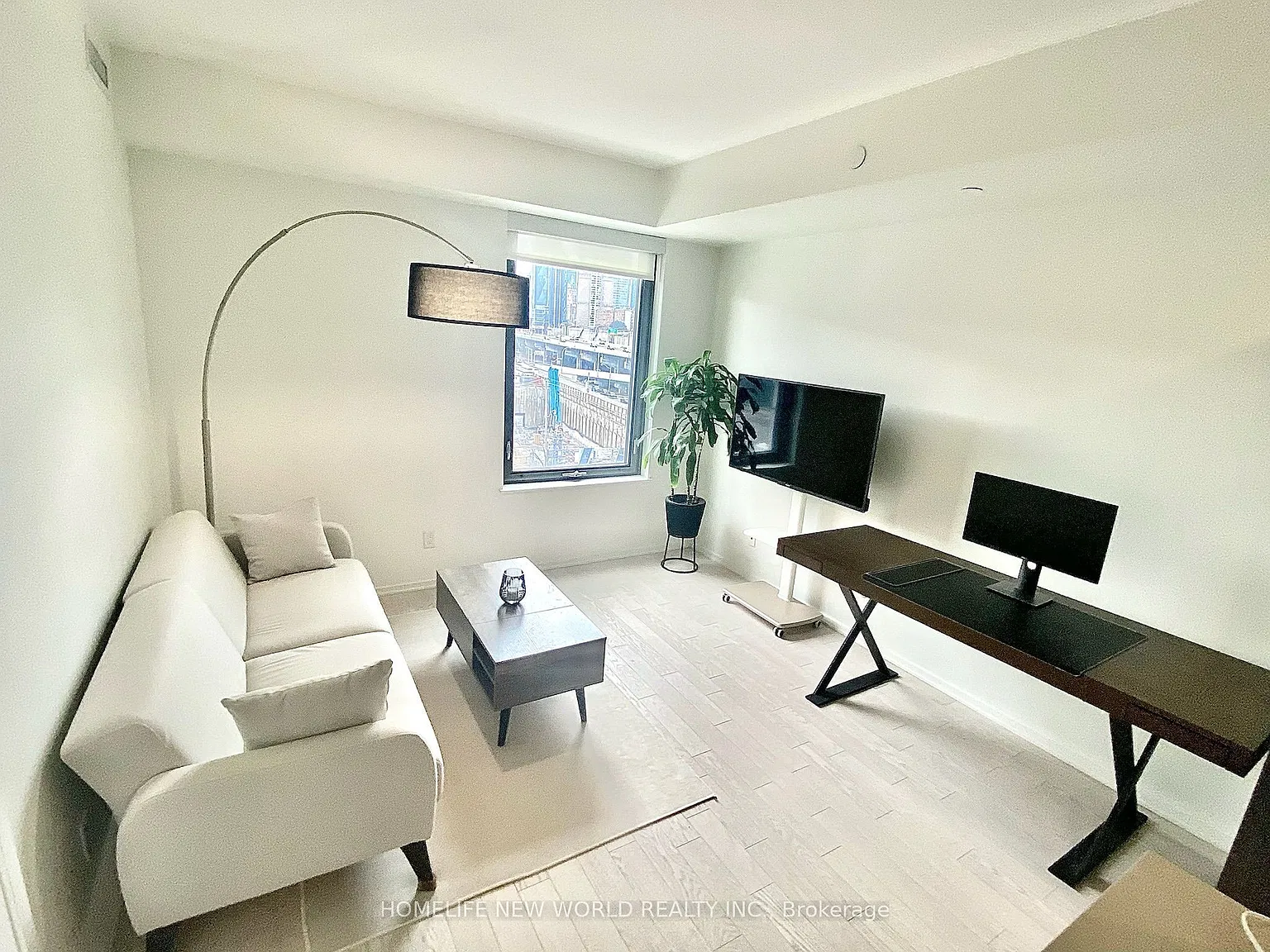1 bed, $2,300 — Photo 4