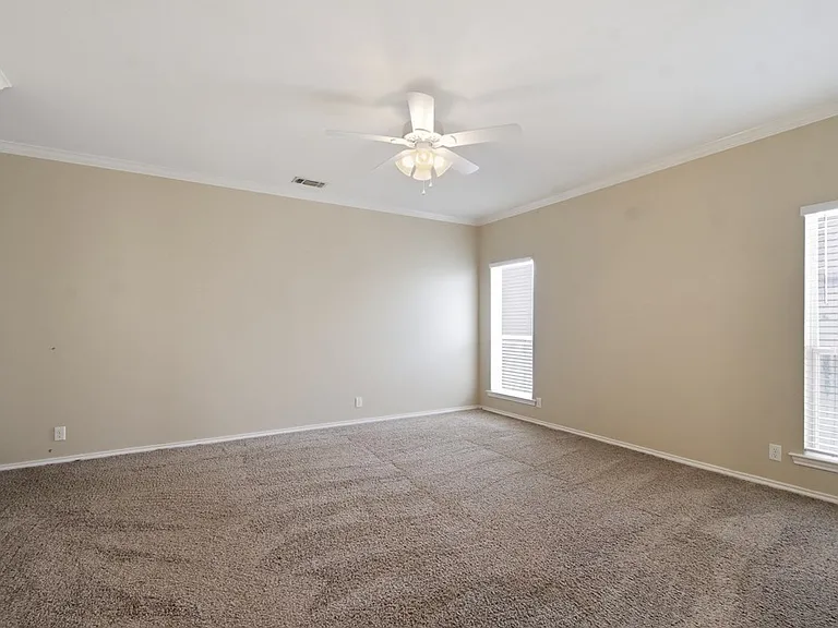 5513 Carmel Ct — Photo 32