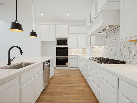 4th image of 4476 Burge Ave