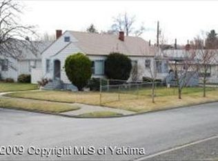 302 S 13th Ave, Yakima, WA 98902